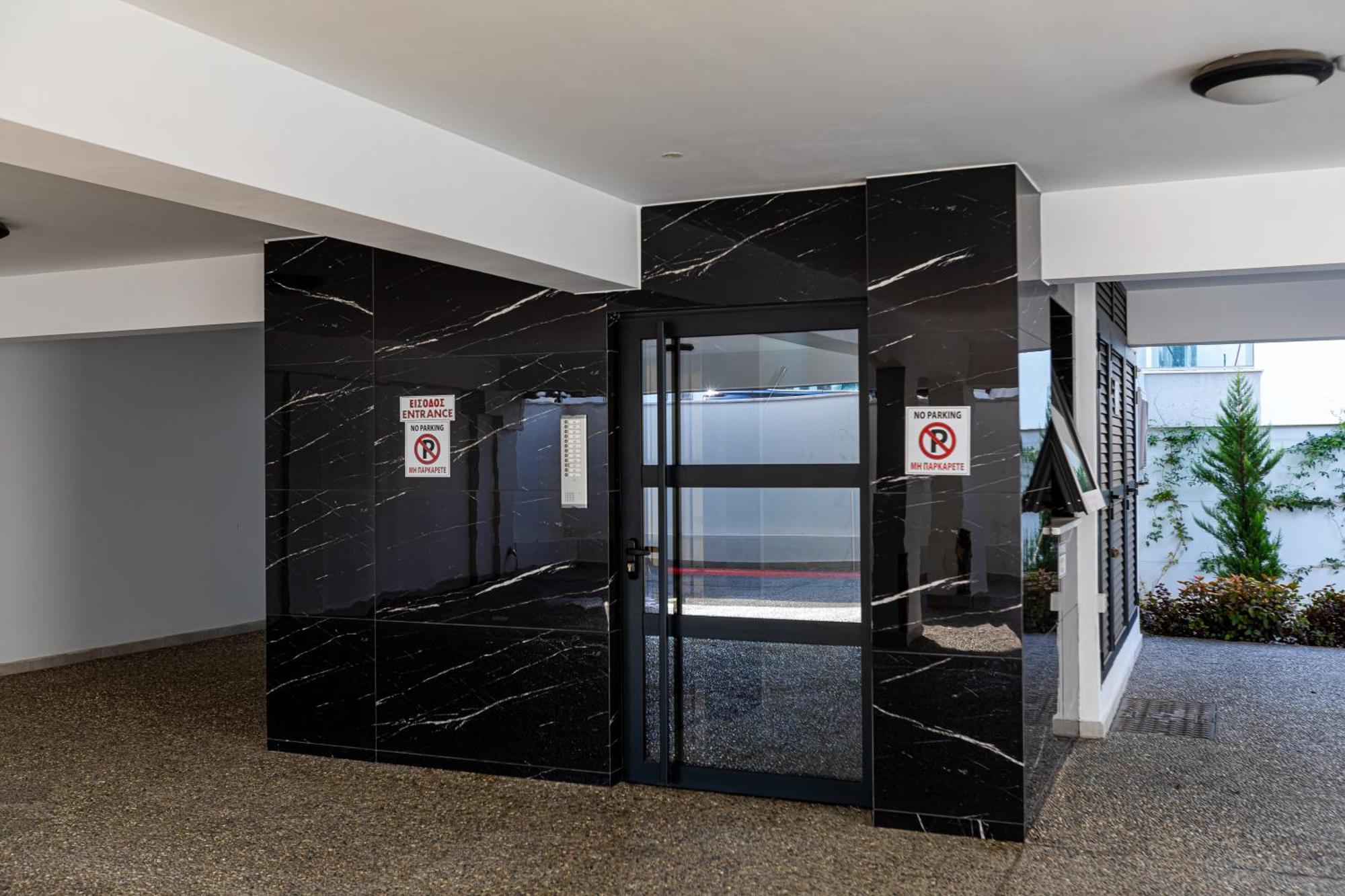 Ferienwohnung Yamas Urban Living Spiridonos Limassol Exterior foto