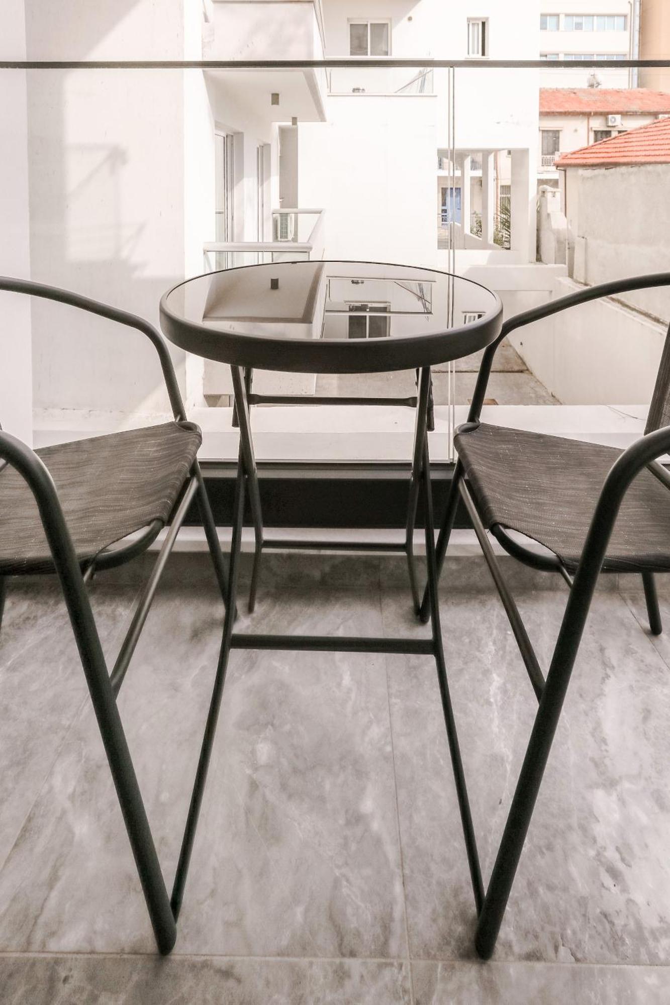 Ferienwohnung Yamas Urban Living Spiridonos Limassol Exterior foto