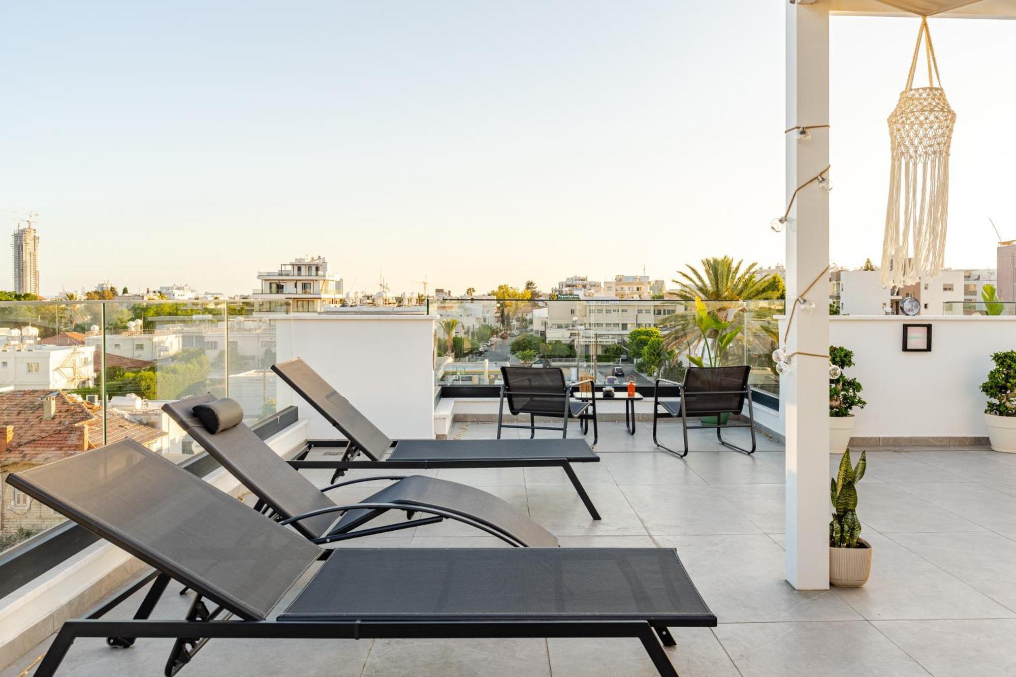 Ferienwohnung Yamas Urban Living Spiridonos Limassol Exterior foto
